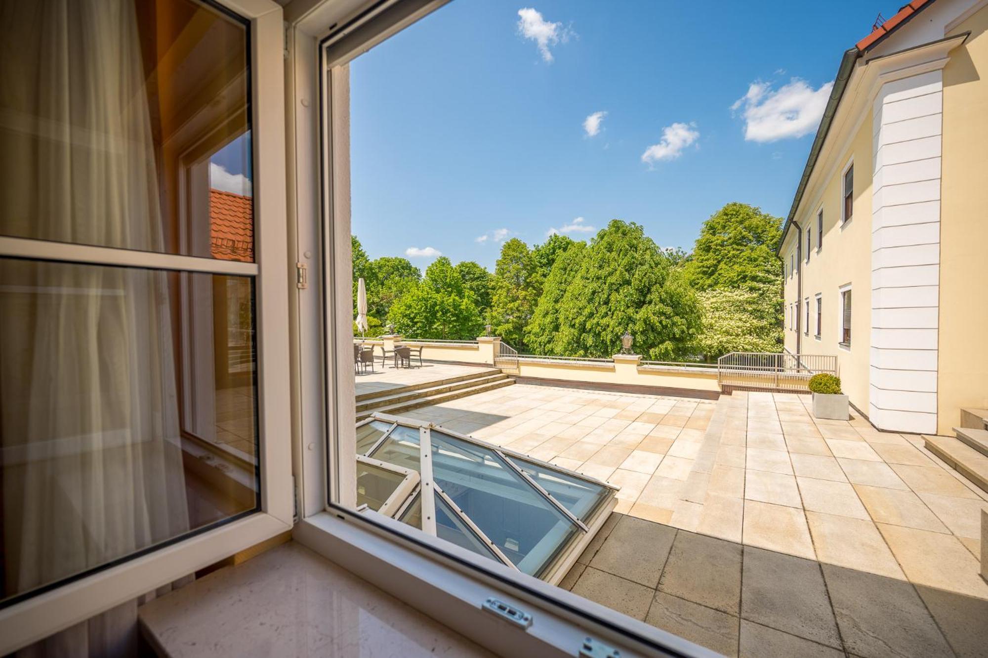 Hotel Am Schlosspark Zum Kurfuerst Oberschleißheim Dış mekan fotoğraf