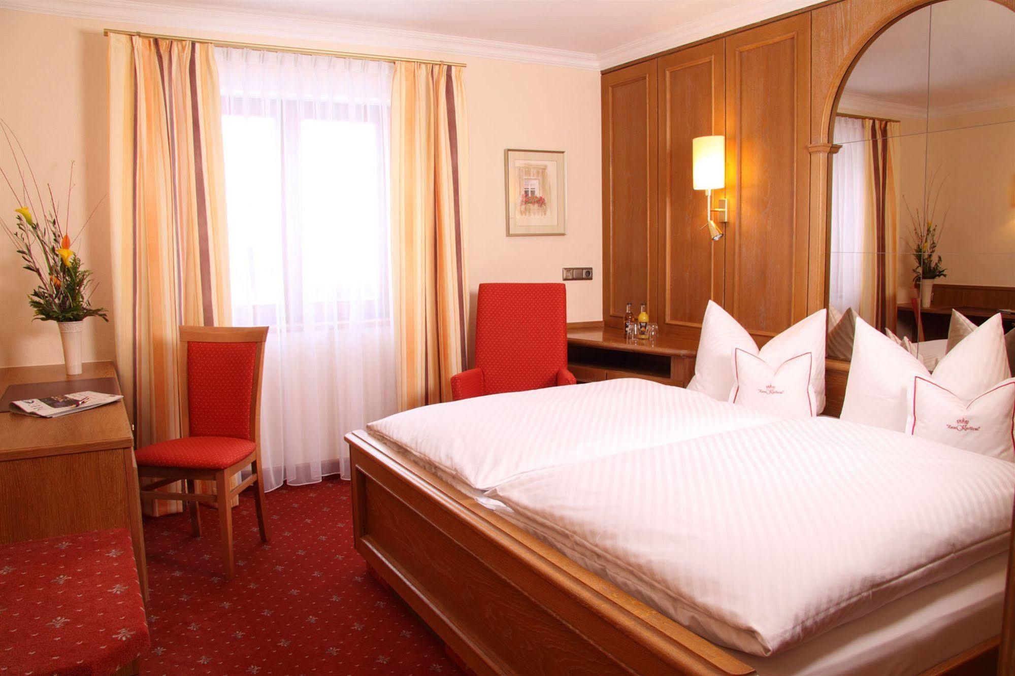 Hotel Am Schlosspark Zum Kurfuerst Oberschleißheim Oda fotoğraf